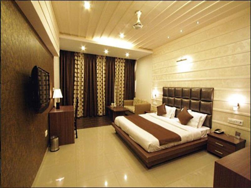 Royal Residency Hotel Gorakhpur Extérieur photo