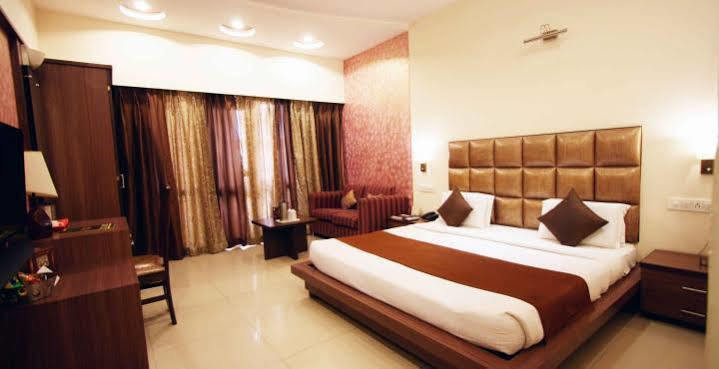 Royal Residency Hotel Gorakhpur Extérieur photo