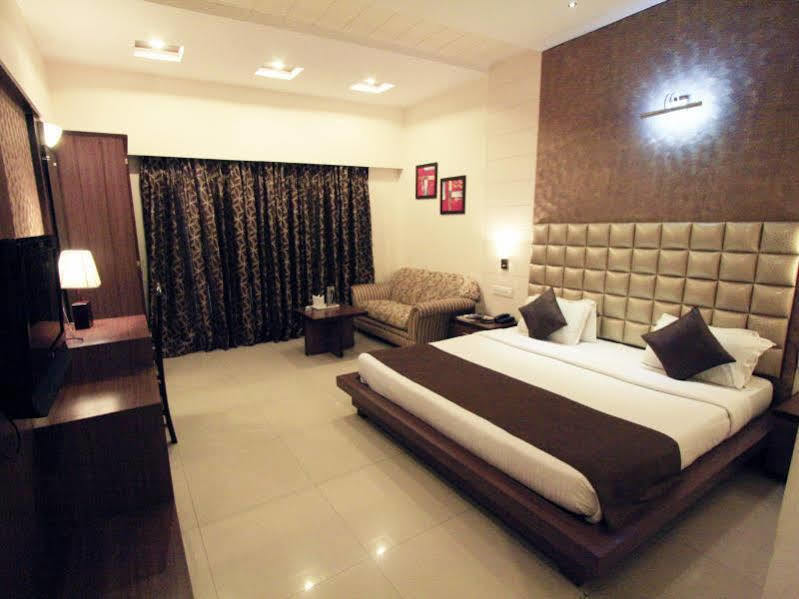 Royal Residency Hotel Gorakhpur Extérieur photo