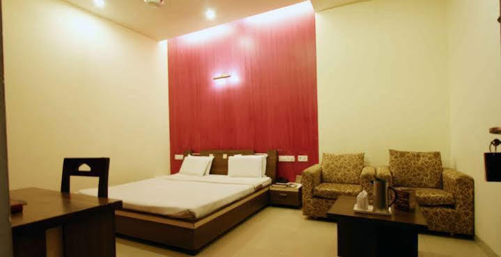 Royal Residency Hotel Gorakhpur Extérieur photo